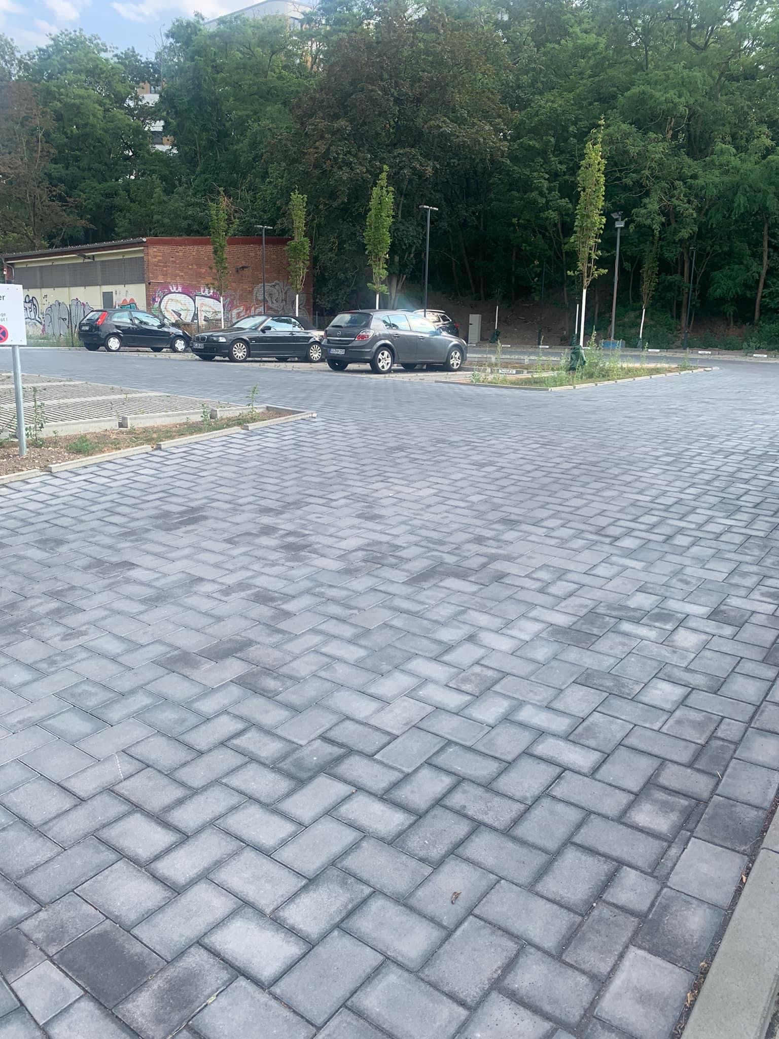 6AAC7F54-87E3-4549-B411-2E778C508C42