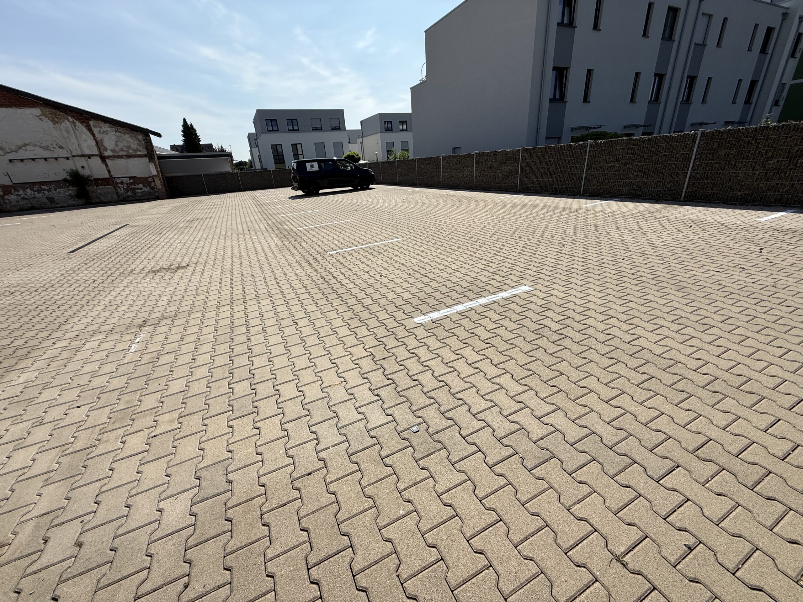 56C745AF-39A4-4E17-83D3-E10EF48C0AA2